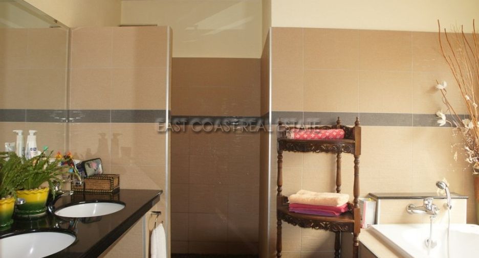 Haus zur Miete mit 3 Zimmer in Bang Lamung, Chonburi