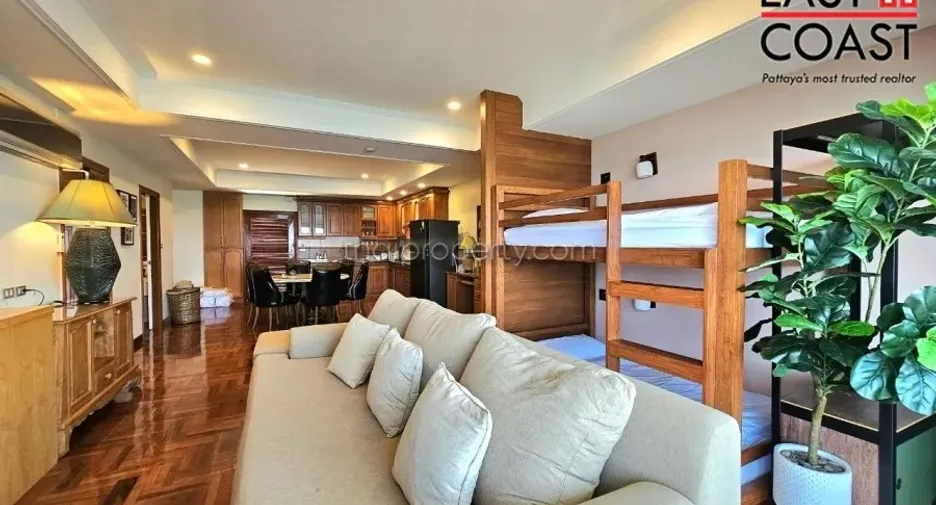 For rent 3 bedrooms condo in Bang Lamung, Chonburi
