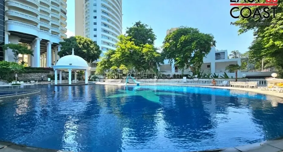 For rent 3 bedrooms condo in Bang Lamung, Chonburi