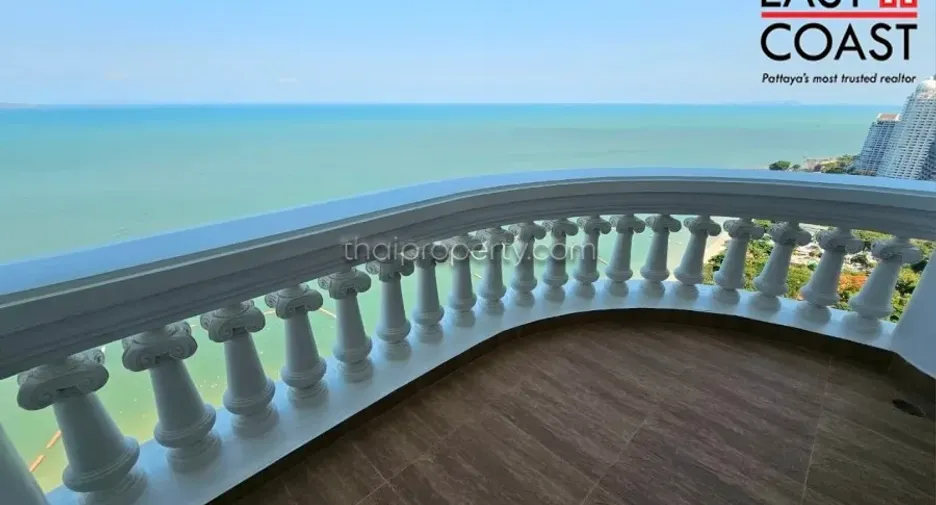 For rent 3 bedrooms condo in Bang Lamung, Chonburi