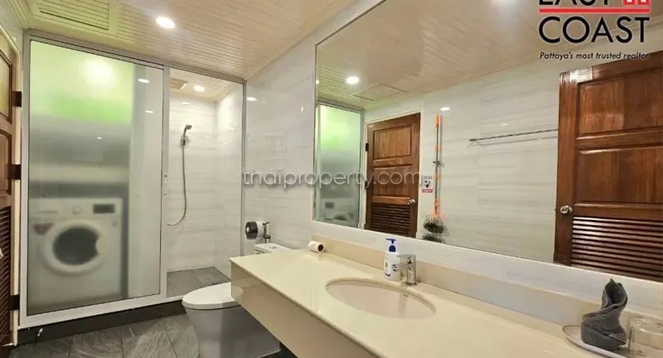 For rent 3 bedrooms condo in Bang Lamung, Chonburi