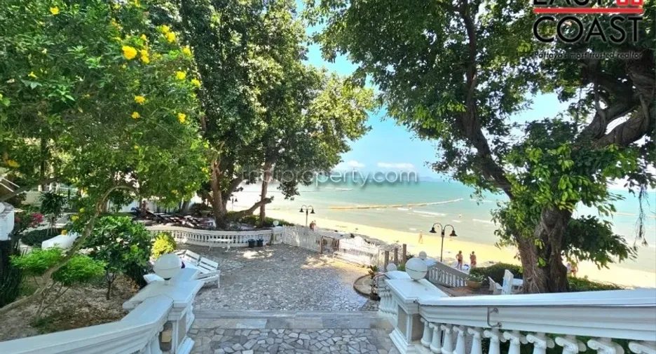 For rent 3 bedrooms condo in Bang Lamung, Chonburi