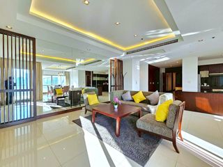 For rent 3 bedrooms condo in Pathum Wan, Bangkok