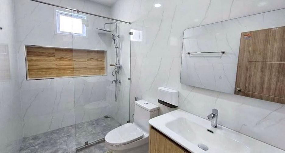 Haus zum Kauf mit 3 Zimmer in Bang Lamung, Chonburi