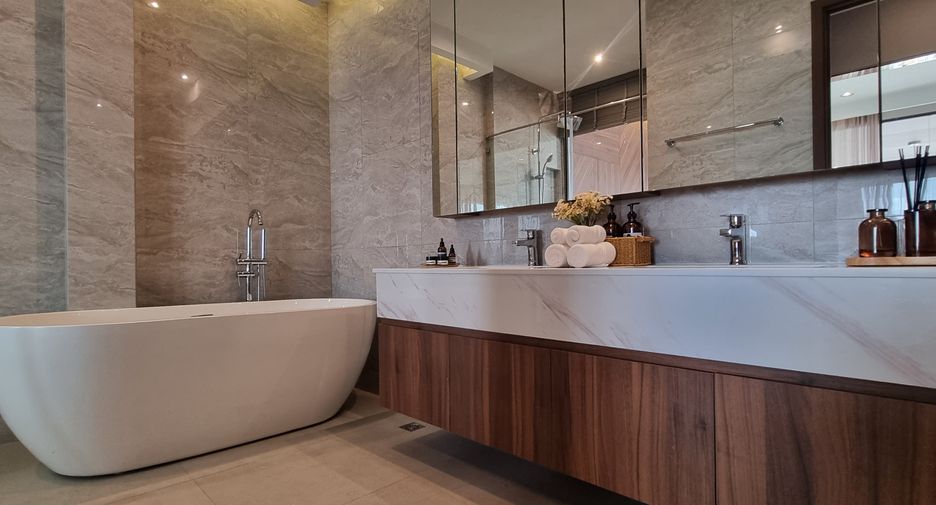 Haus zum Kauf mit 4 Zimmer in Bang Lamung, Chonburi