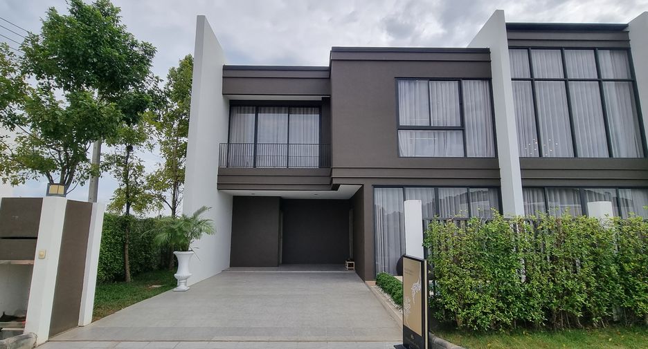 For sale 4 bedrooms house in Bang Lamung, Chonburi
