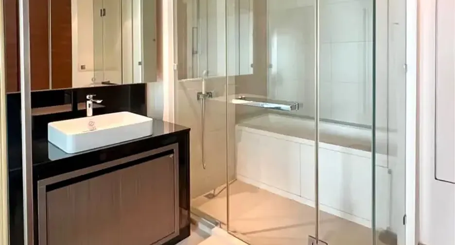 For rent and for sale 1 bed condo in Sathon, Bangkok