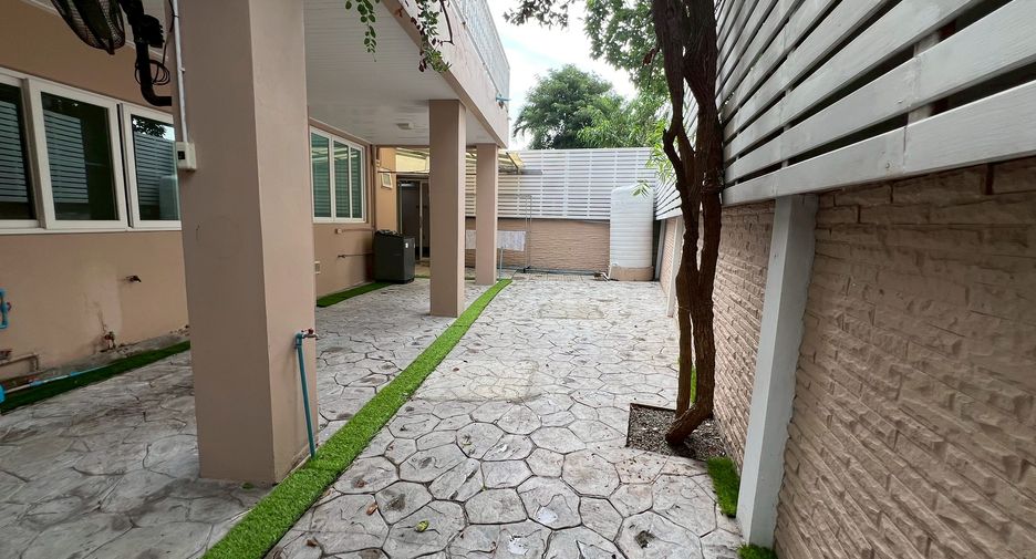 For rent 6 bedrooms house in Bang Lamung, Chonburi