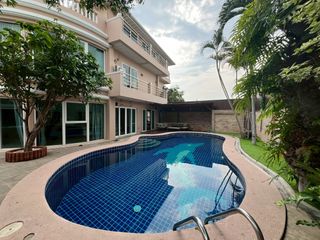 Haus zur Miete mit 6 Zimmer in Bang Lamung, Chonburi
