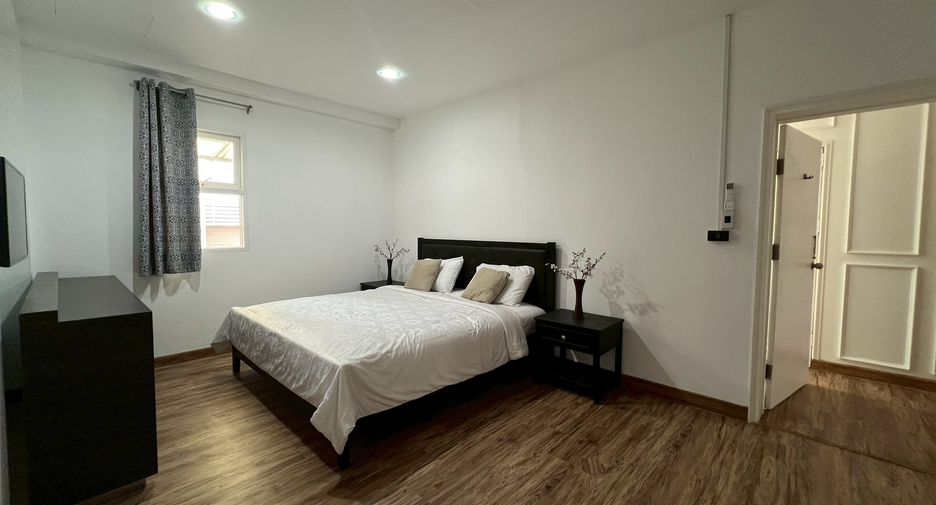 For rent 6 bedrooms house in Bang Lamung, Chonburi