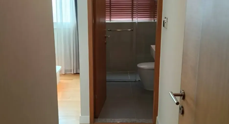 For rent 3 bedrooms condo in Khlong Toei, Bangkok