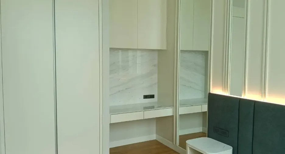 For rent 3 bedrooms condo in Khlong Toei, Bangkok