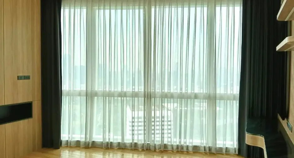 For rent 3 bedrooms condo in Khlong Toei, Bangkok