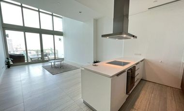 For rent 2 bedrooms condo in Pathum Wan, Bangkok