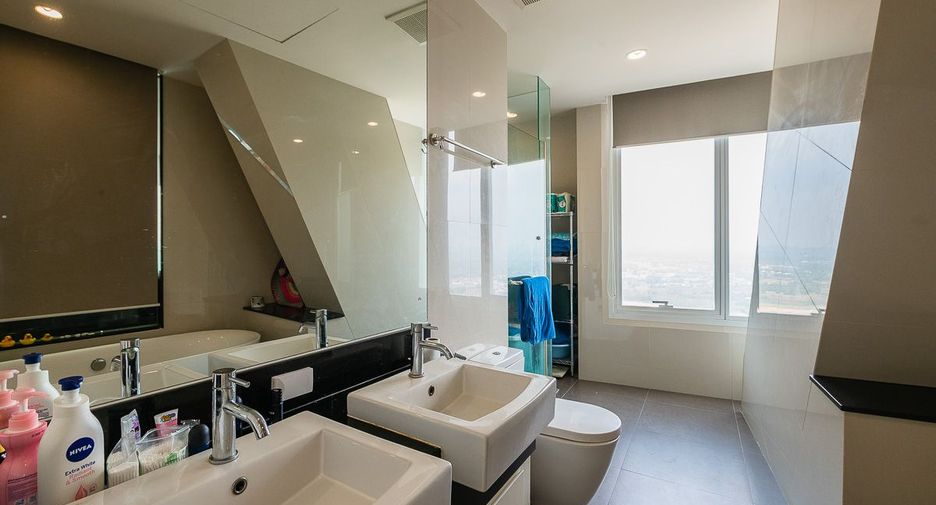 Condo en venta de 4 habitaciones en Sattahip, Chonburi