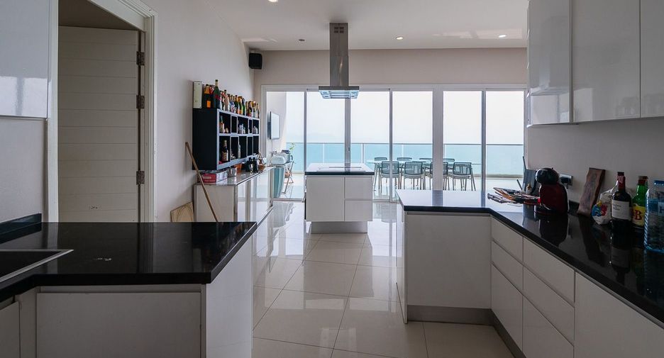 Condo en venta de 4 habitaciones en Sattahip, Chonburi