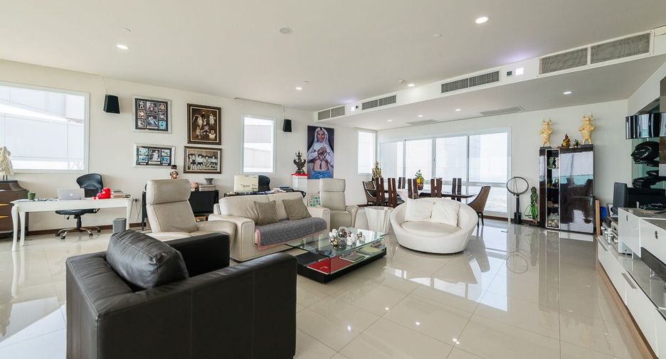 Condo en venta de 4 habitaciones en Sattahip, Chonburi