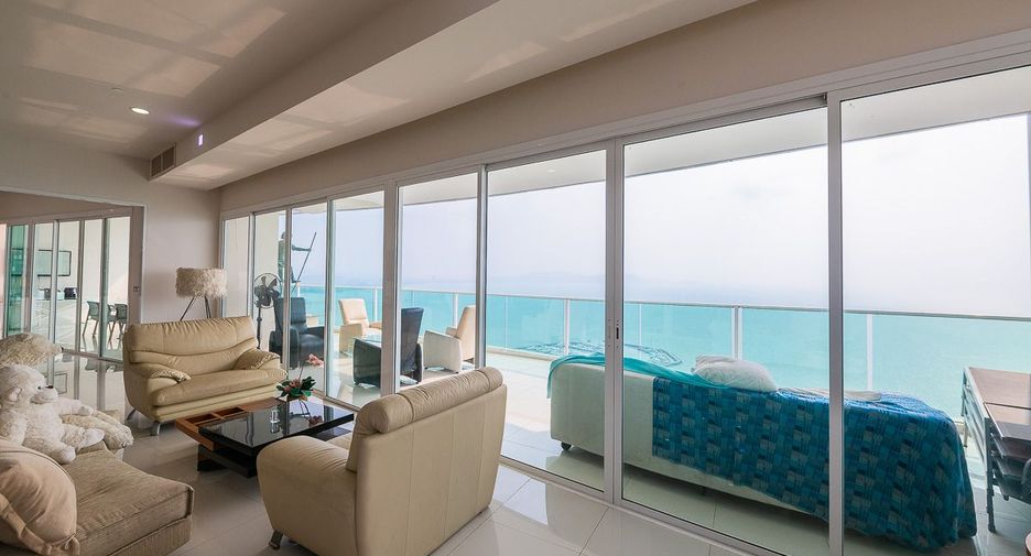 Condo en venta de 4 habitaciones en Sattahip, Chonburi