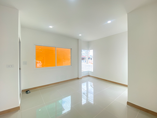 For sale 2 bedrooms townhouse in Bang Khun Thian, Bangkok