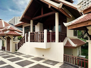For rent 11 bedrooms hotel in Bang Lamung, Chonburi