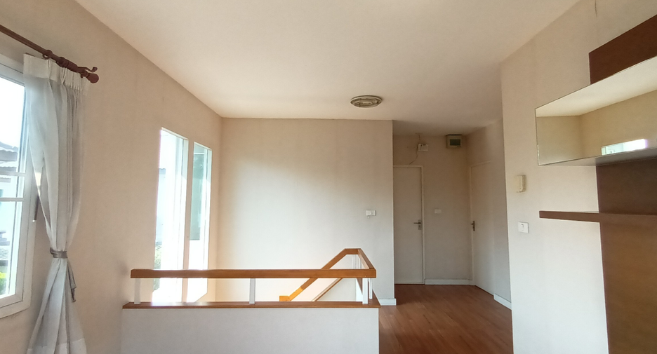 For sale 3 bedrooms house in Krathum Baen, Samut Sakhon