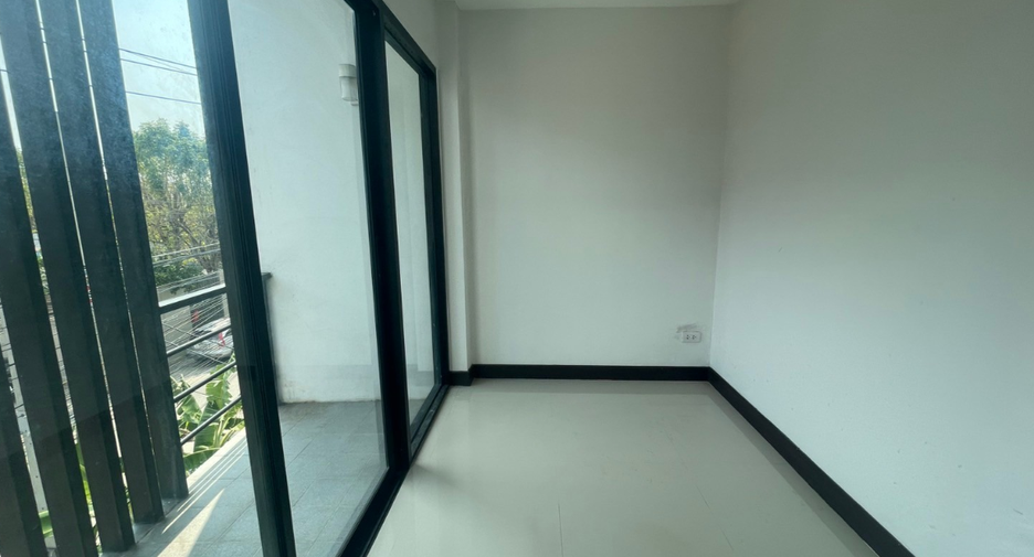 Продажа 3 спальни торговое помещение в Mueang Nonthaburi, Нонтабури