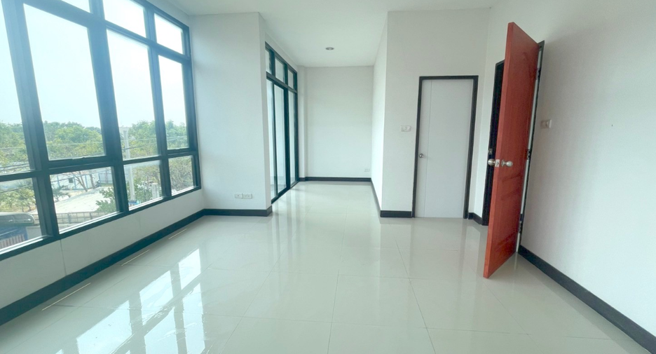 Продажа 3 спальни торговое помещение в Mueang Nonthaburi, Нонтабури