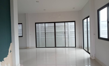 出售 3 卧室 独立屋 在 Khlong Luang, Pathum Thani