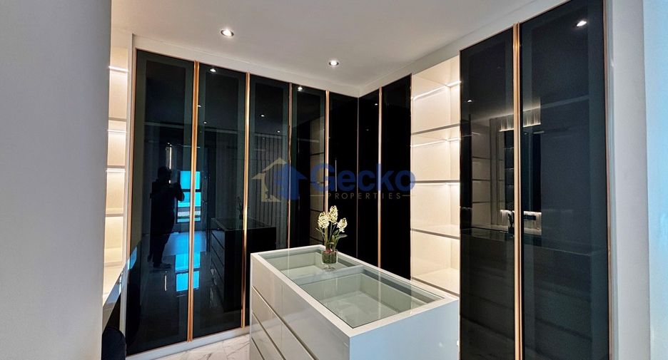 For rent 6 bedrooms house in Bang Lamung, Chonburi