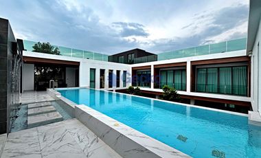 For rent 6 ベッドルーム house in Bang Lamung, Chonburi