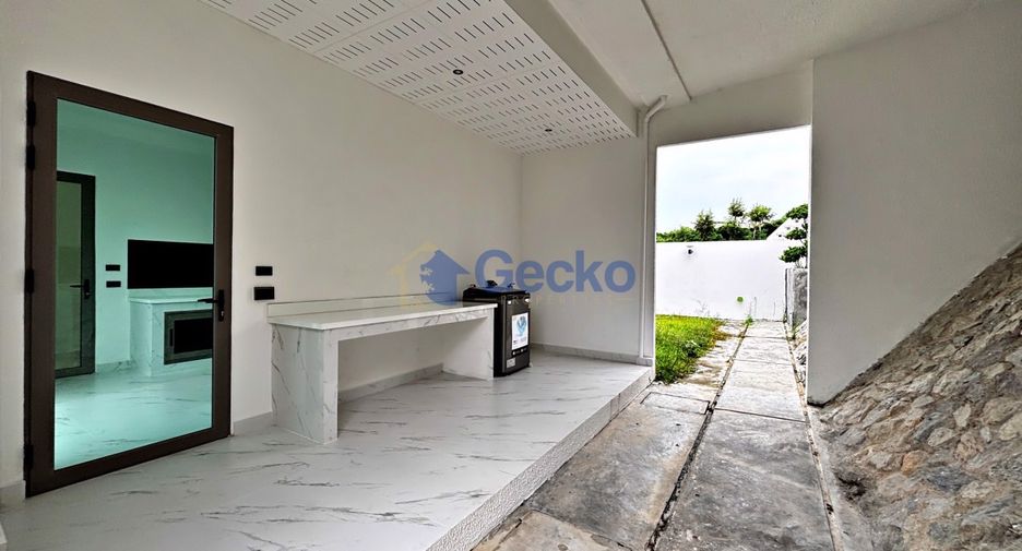 For rent 6 bedrooms house in Bang Lamung, Chonburi