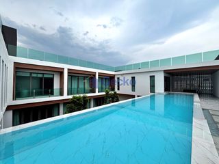 For rent 6 bedrooms house in Bang Lamung, Chonburi