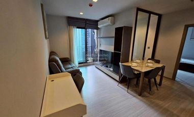 For rent 2 bedrooms condo in Huai Khwang, Bangkok