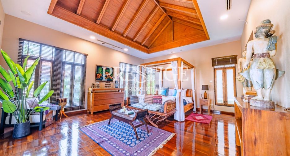 For sale 3 bedrooms house in Sattahip, Chonburi