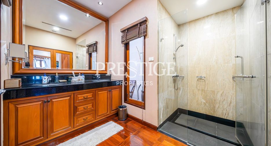 For sale 3 bedrooms house in Sattahip, Chonburi