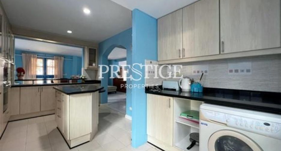 For sale 3 bedrooms house in Jomtien, Pattaya
