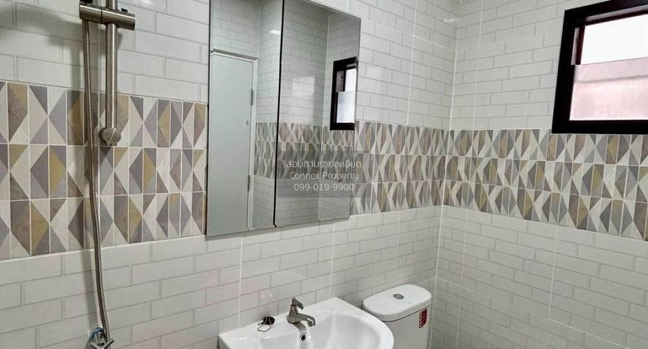 For sale 4 bedrooms house in Sai Noi, Nonthaburi