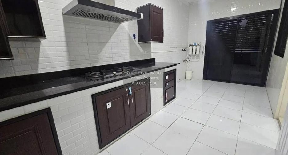 For sale 3 bedrooms house in Bang Phli, Samut Prakan