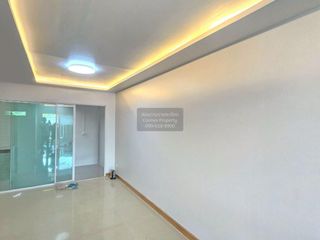 Продажа 3 спальни таунхаус в Нонг Кхаем, Бангкок