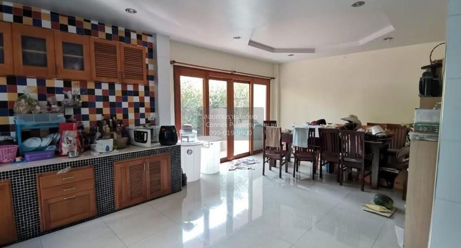 Продажа 4 спальни дом в Mueang Nakhon Pathom, Накхонпатхом