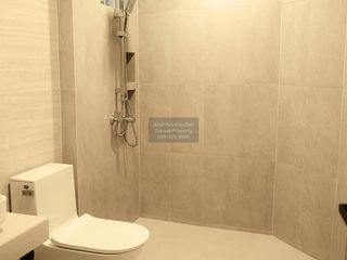 For sale 5 bedrooms townhouse in Huai Khwang, Bangkok