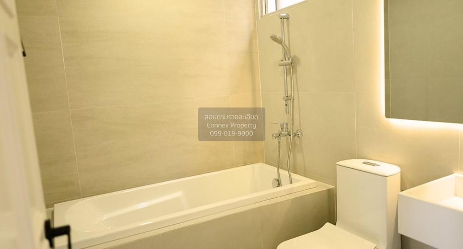 Reihenhaus zum Kauf mit 5 Zimmer in Huai Khwang, Bangkok