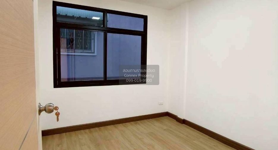 For sale 3 ベッドルーム townhouse in Bang Kruai, Nonthaburi