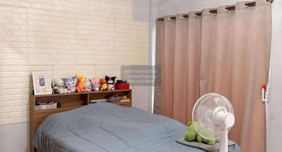 For sale 3 bedrooms townhouse in Mueang Samut Sakhon, Samut Sakhon