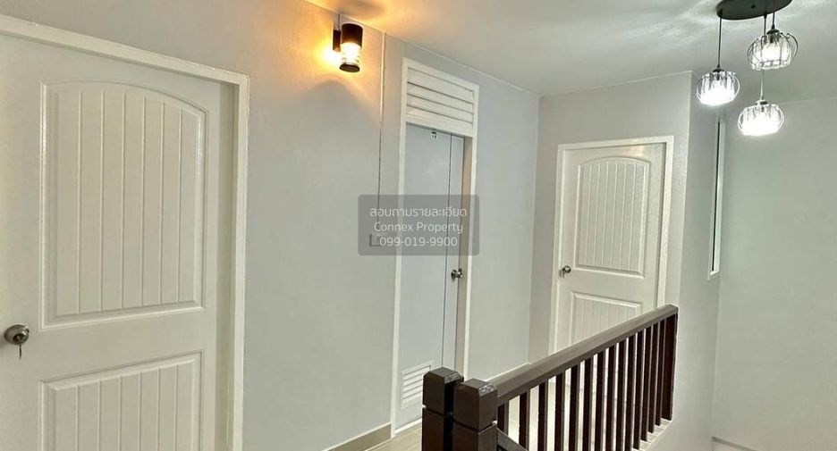 For sale 3 bedrooms townhouse in Sai Noi, Nonthaburi