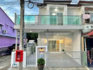 For sale 3 ベッドルーム townhouse in Sai Noi, Nonthaburi