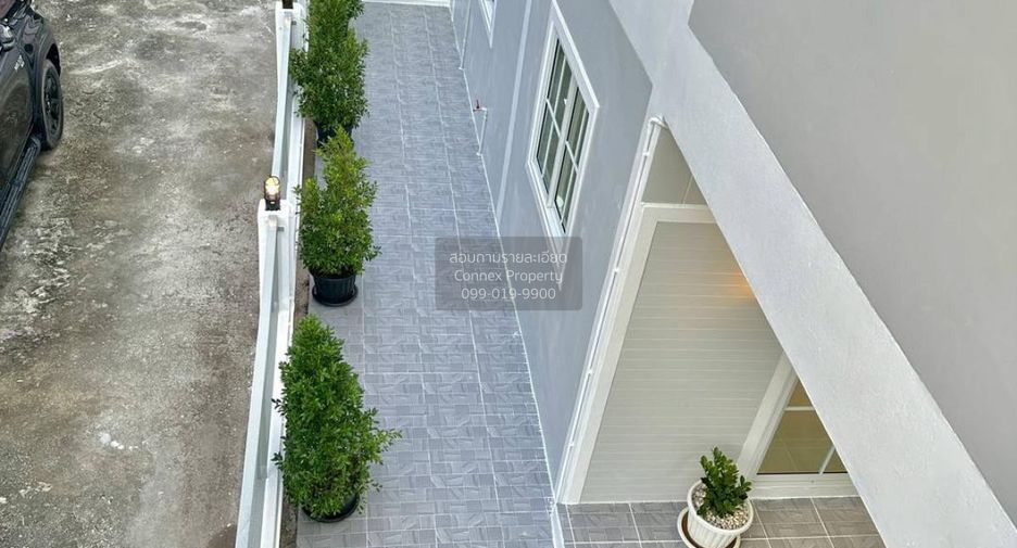 For sale 3 bedrooms townhouse in Sai Noi, Nonthaburi
