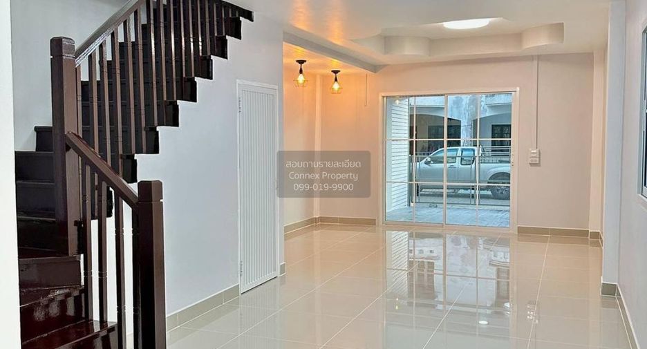 For sale 3 bedrooms townhouse in Sai Noi, Nonthaburi