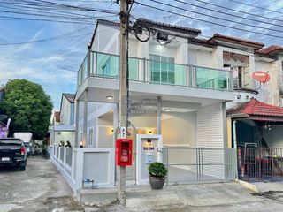 For sale 3 ベッドルーム townhouse in Sai Noi, Nonthaburi