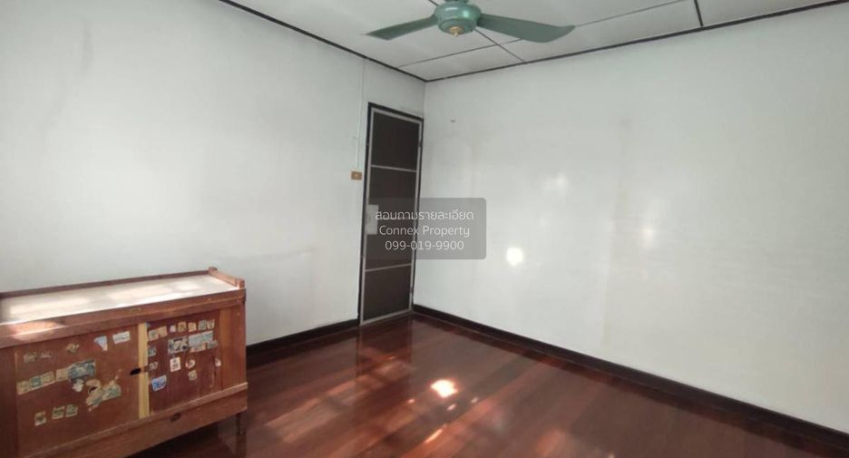 For sale 3 bedrooms house in Bang Khun Thian, Bangkok